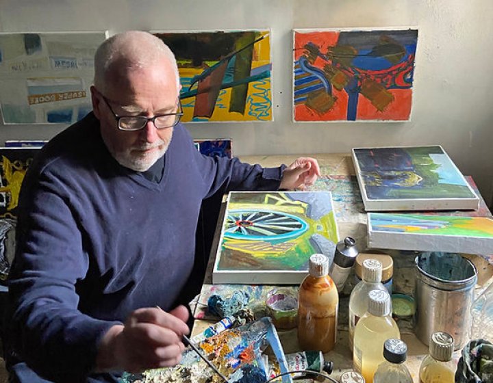 Photo of artist and Falmouth alumni David Manley